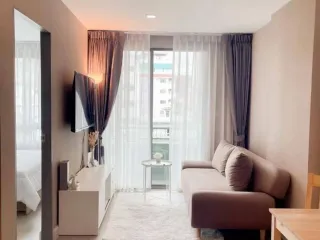 For rent 1 bed condo in Huai Khwang, Bangkok