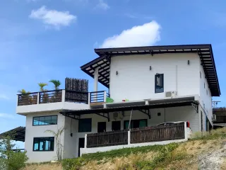 For sale 4 bed villa in Ko Lanta, Krabi