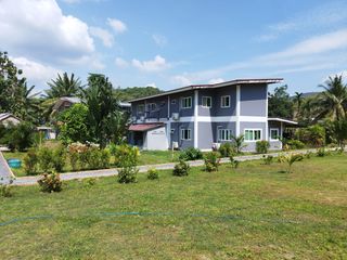 For sale 9 bed hotel in Ko Lanta, Krabi