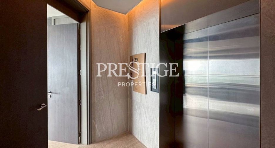 For sale 4 bedrooms condo in Jomtien, Pattaya