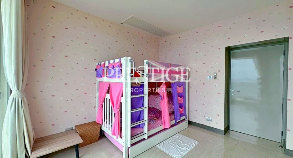For sale 4 bedrooms condo in Jomtien, Pattaya