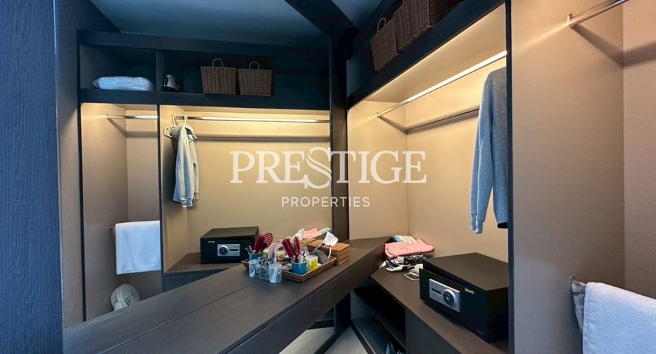 For sale 4 bedrooms condo in Jomtien, Pattaya