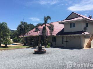 For sale 6 Beds villa in Mueang Krabi, Krabi