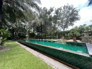 For sale 5 bed house in Bang Lamung, Chonburi