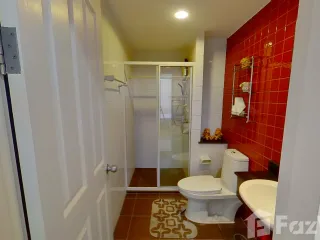 For rent 2 bed condo in Phra Khanong, Bangkok