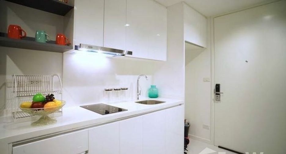 For rent 1 bed condo in Sathon, Bangkok