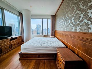 For rent 3 Beds condo in Pathum Wan, Bangkok