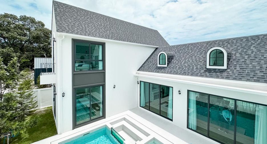 For sale 5 bedrooms house in Sattahip, Chonburi