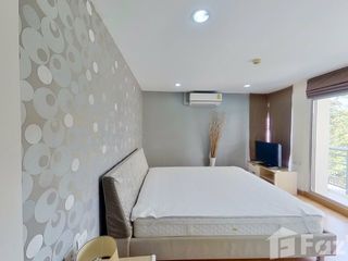For rent 2 bed condo in Phra Khanong, Bangkok
