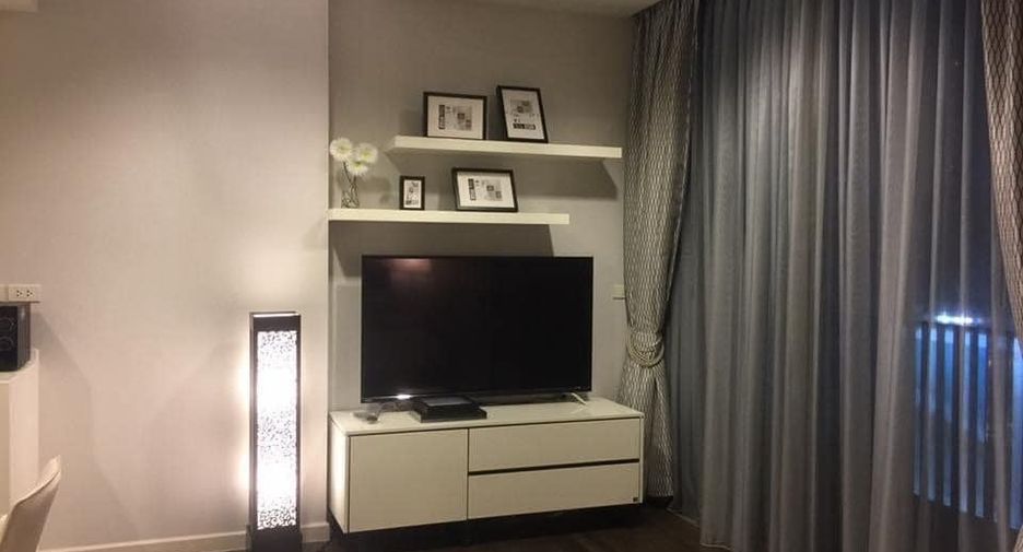 For rent 1 bed condo in Sathon, Bangkok