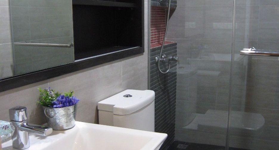 For rent そして for sale 2 Beds condo in Khlong Toei, Bangkok