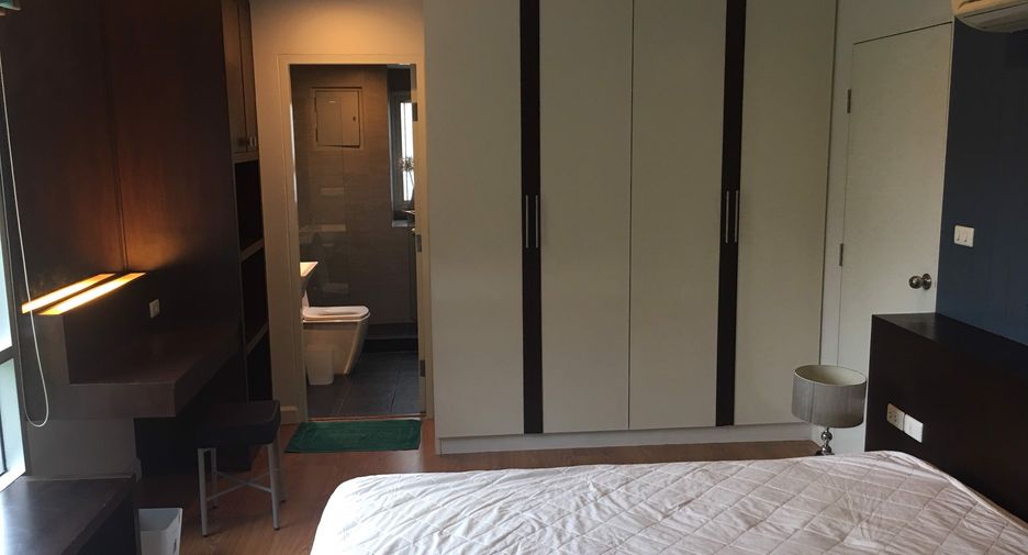For rent そして for sale 2 Beds condo in Khlong Toei, Bangkok