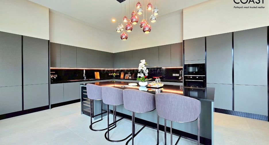 For sale 5 bedrooms house in Bang Lamung, Chonburi