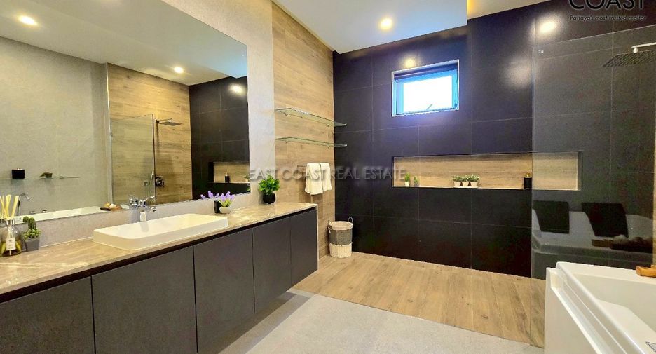 For sale 5 bedrooms house in Bang Lamung, Chonburi