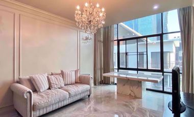 For rent and for sale 2 bed condo in Huai Khwang, Bangkok