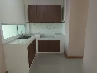 For rent 4 bed townhouse in Mueang Khon Kaen, Khon Kaen