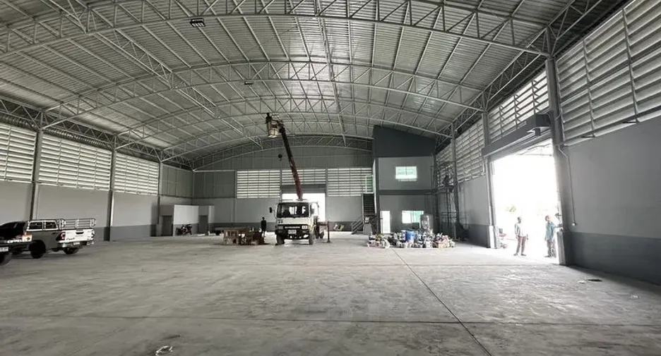 Almacén en alquiler en Lat Lum Kaeo, Pathum Thani