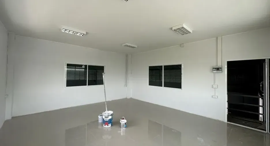 Almacén en alquiler en Lat Lum Kaeo, Pathum Thani