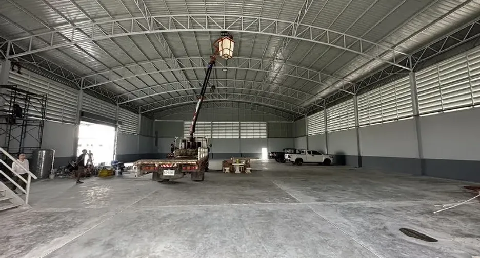Almacén en alquiler en Lat Lum Kaeo, Pathum Thani