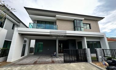 For sale 4 ベッドルーム house in Saphan Sung, Bangkok