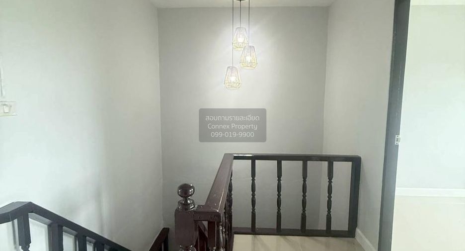 Casa adosada en venta de 5 habitaciones en Bang Bua Thong, Nonthaburi