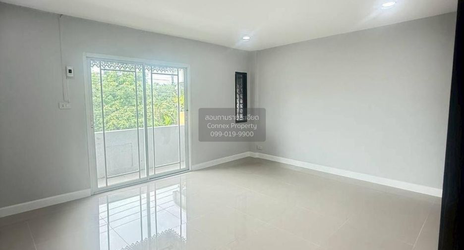 Casa adosada en venta de 5 habitaciones en Bang Bua Thong, Nonthaburi
