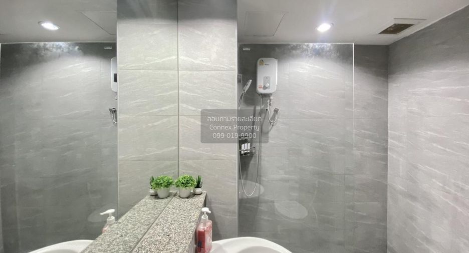 À vendre 1 chambre condo à Yan Nawa, Bangkok