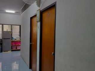 For sale 2 bed townhouse in Mueang Chachoengsao, Chachoengsao
