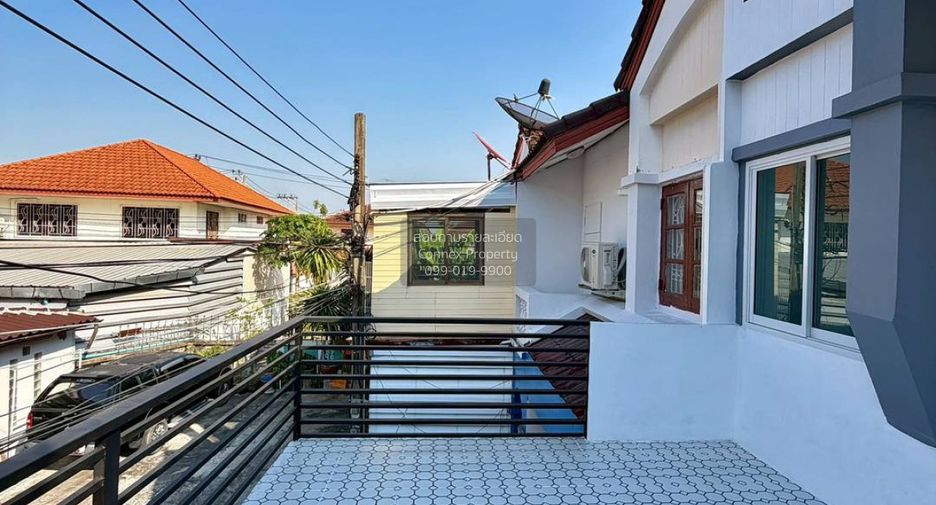 For sale 3 bedrooms townhouse in Mueang Nonthaburi, Nonthaburi