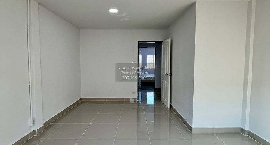 For sale 3 bedrooms townhouse in Mueang Nonthaburi, Nonthaburi