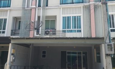 ให้เช่า 3 ห้องนอน ทาวน์เฮ้าส์ ใน สวนหลวง, กรุงเทพฯ