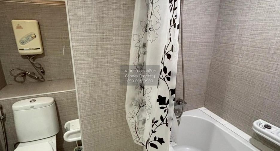 For rent 3 bedrooms condo in Watthana, Bangkok