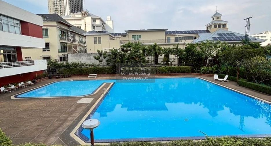 For rent 3 bedrooms condo in Watthana, Bangkok