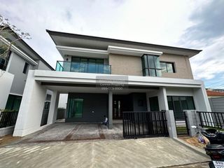 Haus zur Miete mit 4 Zimmer in Saphan Sung, Bangkok