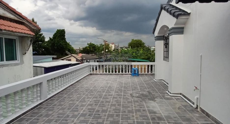 Casa en alquiler de 6 habitaciones en Bang Na, Bangkok
