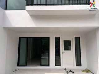 For rent 3 bed condo in Mueang Samut Prakan, Samut Prakan