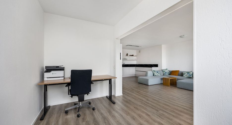 For rent 3 Beds apartment in Khlong Toei, Bangkok