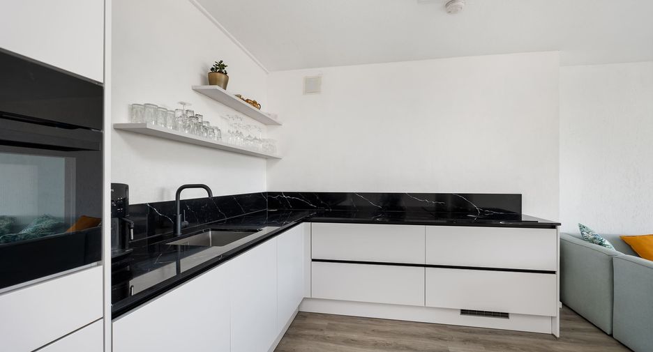 For rent 3 Beds apartment in Khlong Toei, Bangkok