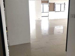 For rent 1 Beds office in Khlong Toei, Bangkok