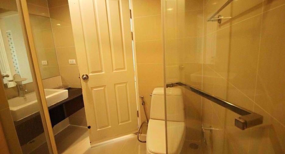 For rent studio condo in Huai Khwang, Bangkok