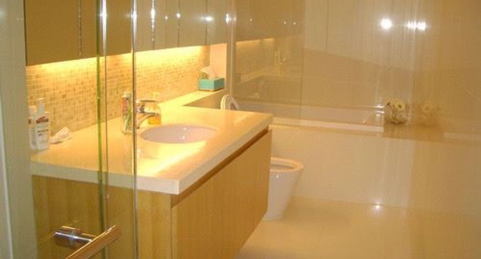 For rent 2 Beds condo in Khlong Toei, Bangkok