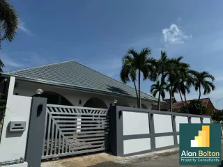 À vendre et à louer 3 chambres maison à Mueang Trat, Trat