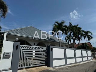 For rent 3 bed house in Mueang Trat, Trat