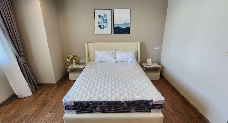 For rent 3 bedrooms condo in Watthana, Bangkok