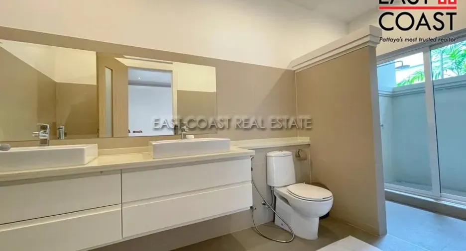For rent and for sale 3 bedrooms house in Bang Lamung, Chonburi