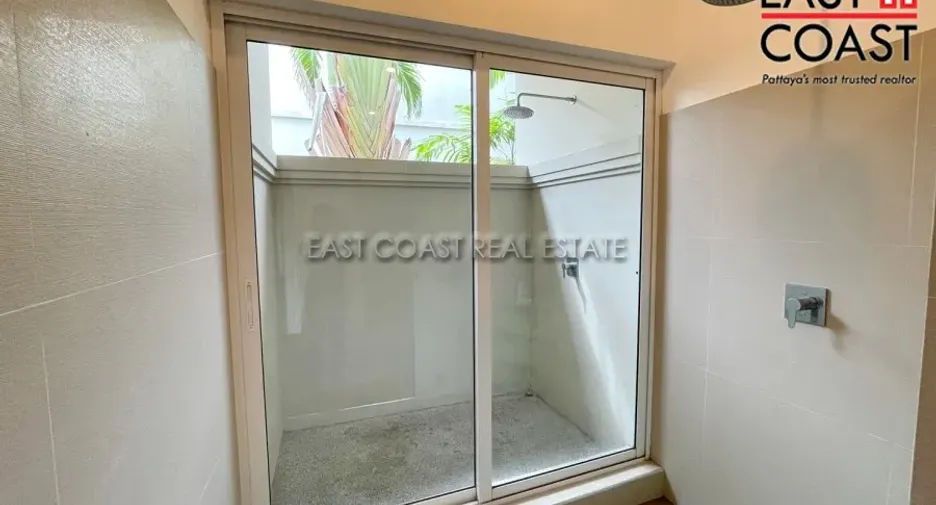 For rent and for sale 3 bedrooms house in Bang Lamung, Chonburi