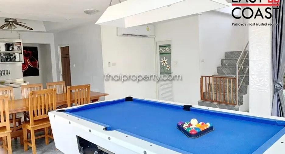 For rent and for sale 7 bedrooms house in Jomtien, Pattaya