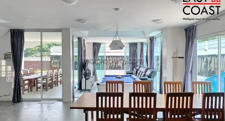 For rent and for sale 7 bedrooms house in Jomtien, Pattaya