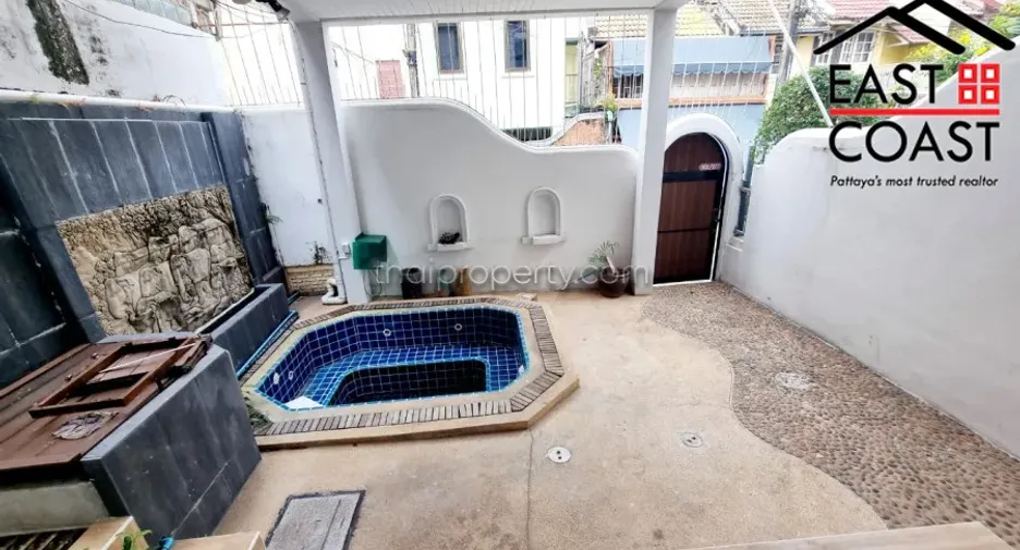 Casa en alquiler y en venta de 2 habitaciones en Bang Lamung, Chonburi