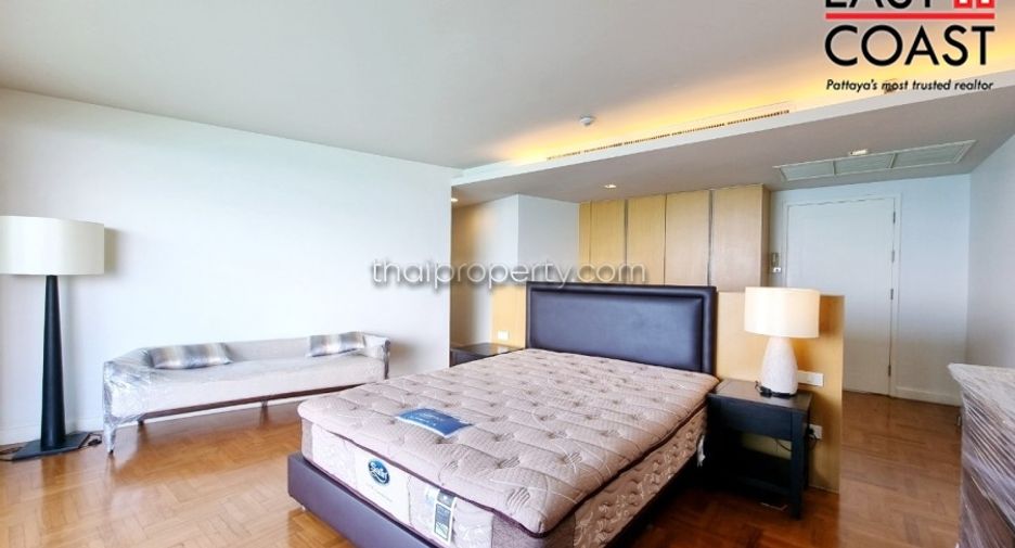 For rent 3 bedrooms condo in Bang Lamung, Chonburi